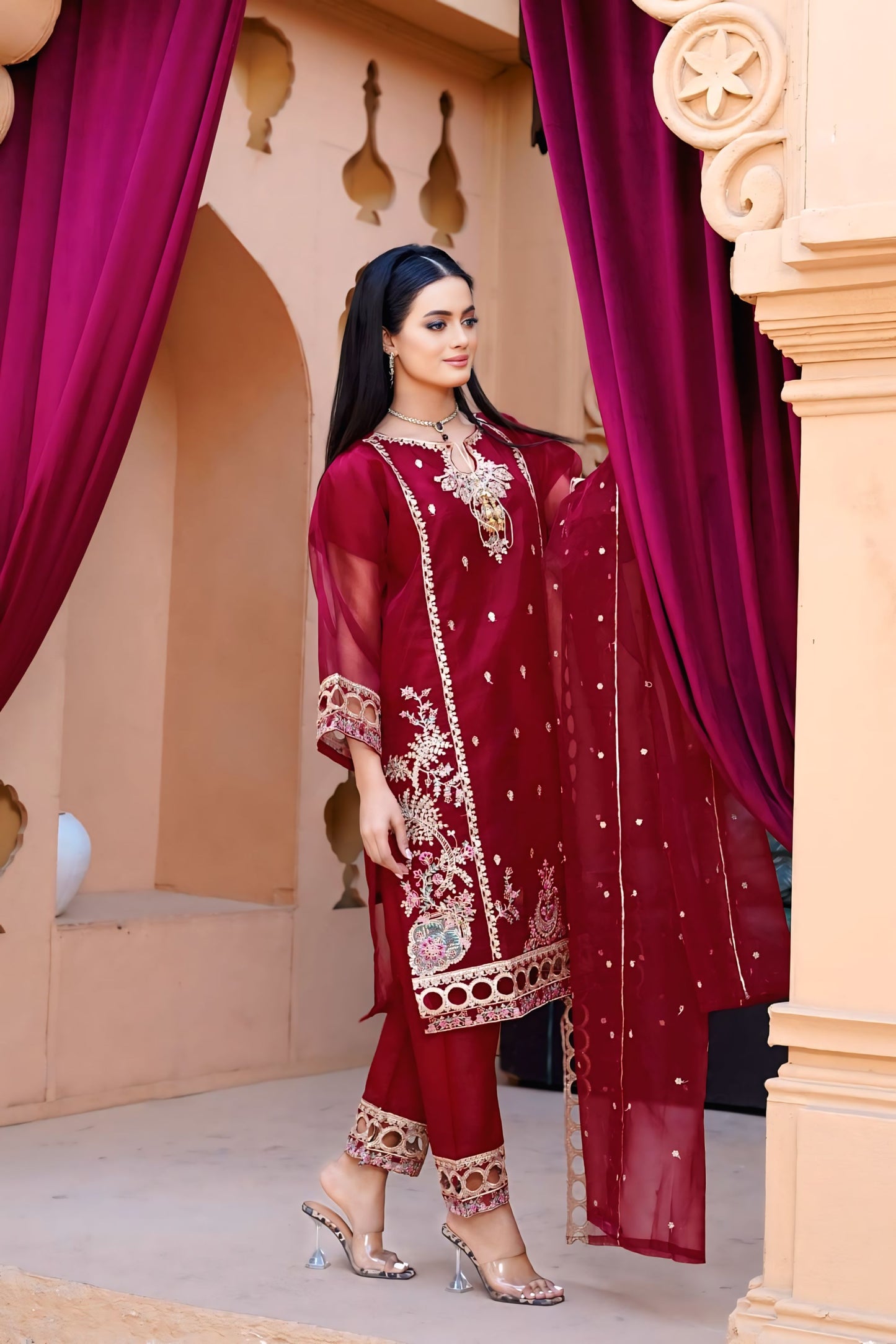 Organza Embroidered Suit β3 Piece