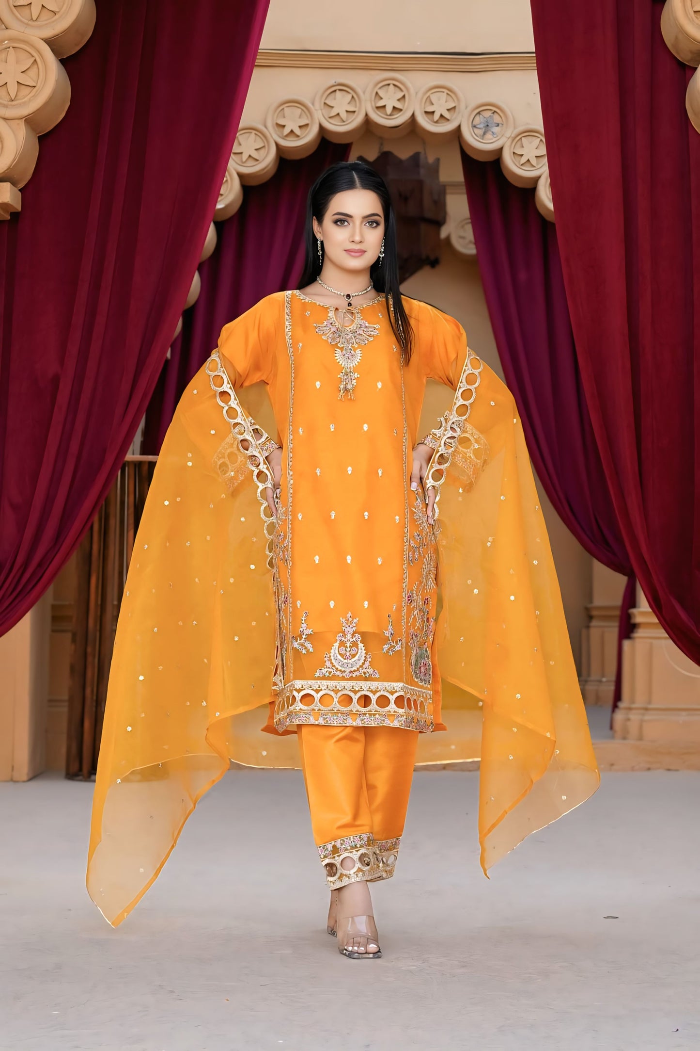 Organza Embroidered Suit β3 Piece