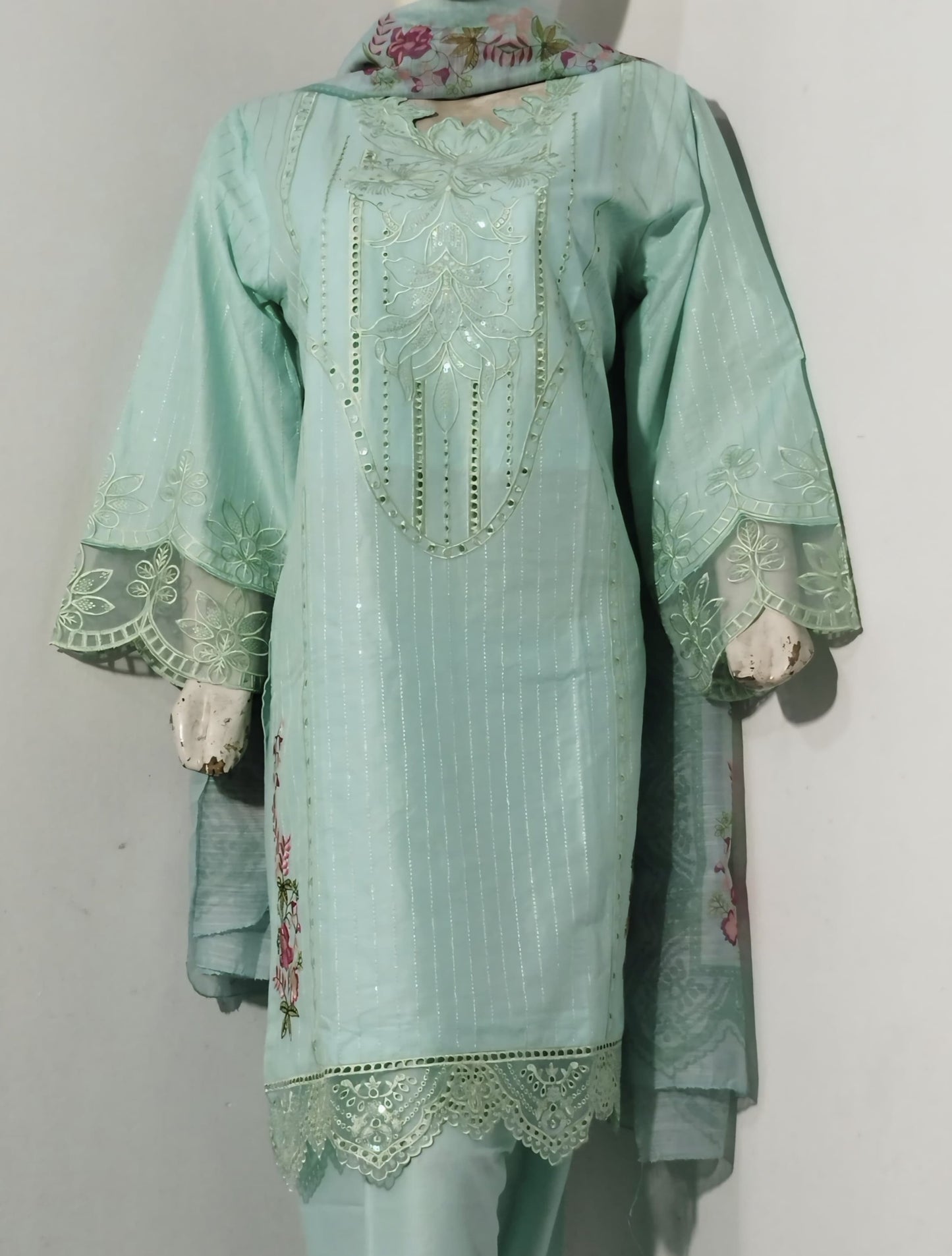 Cut Galla Embroidered Cotton Suit – 3PC