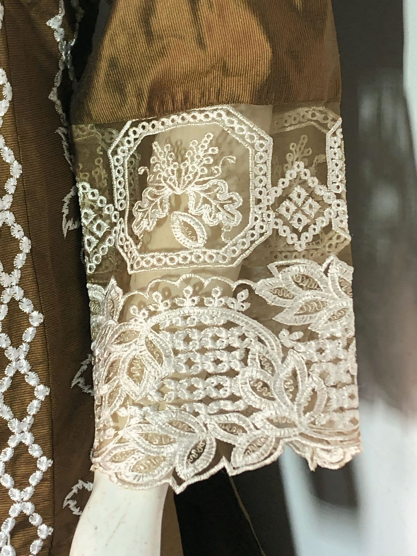Embroidered Khaddi Cotton Suit (Stitched 2PC)