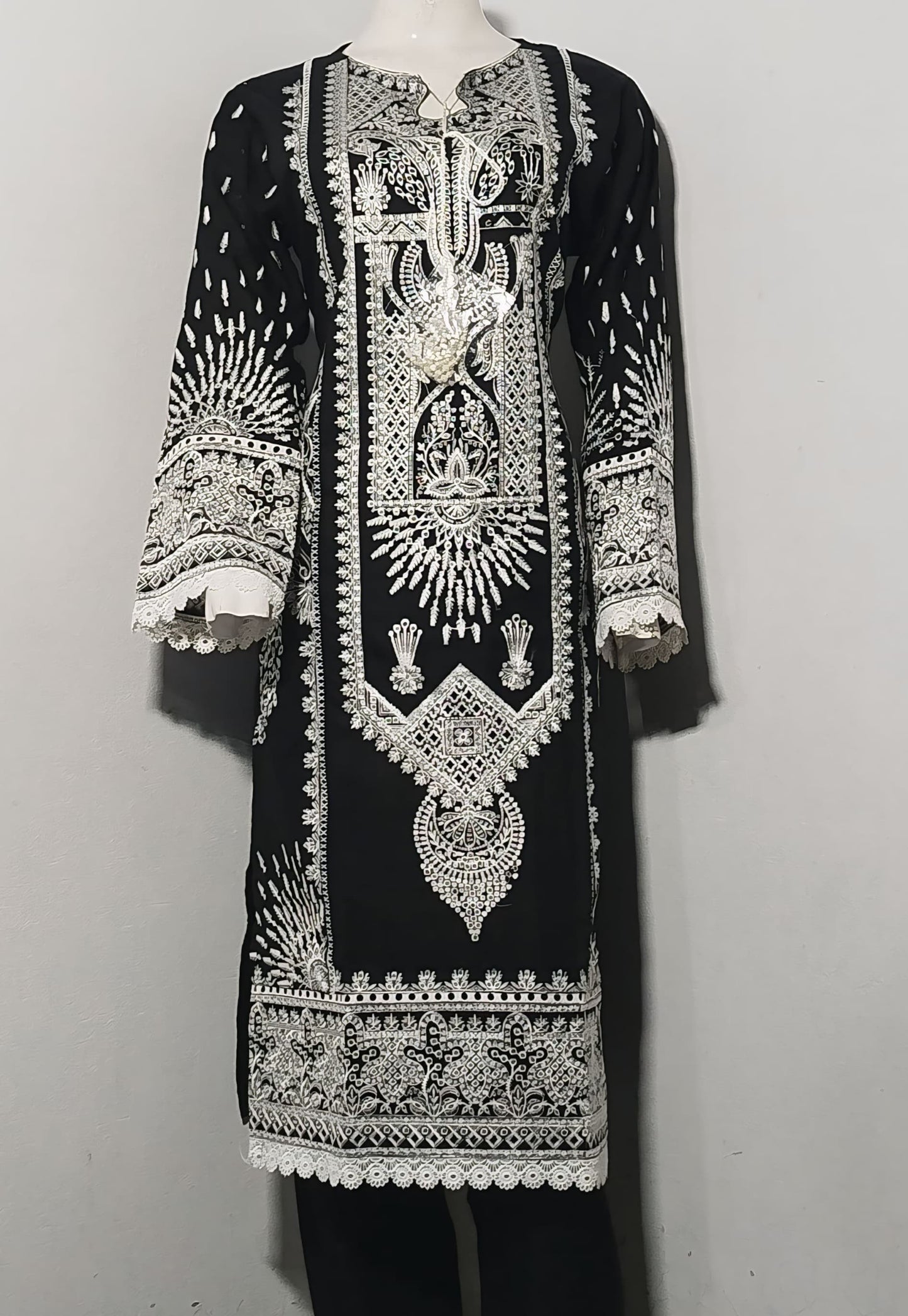 Embroidered Line Cotton Suit – Minar Print Dupatta (3PC)