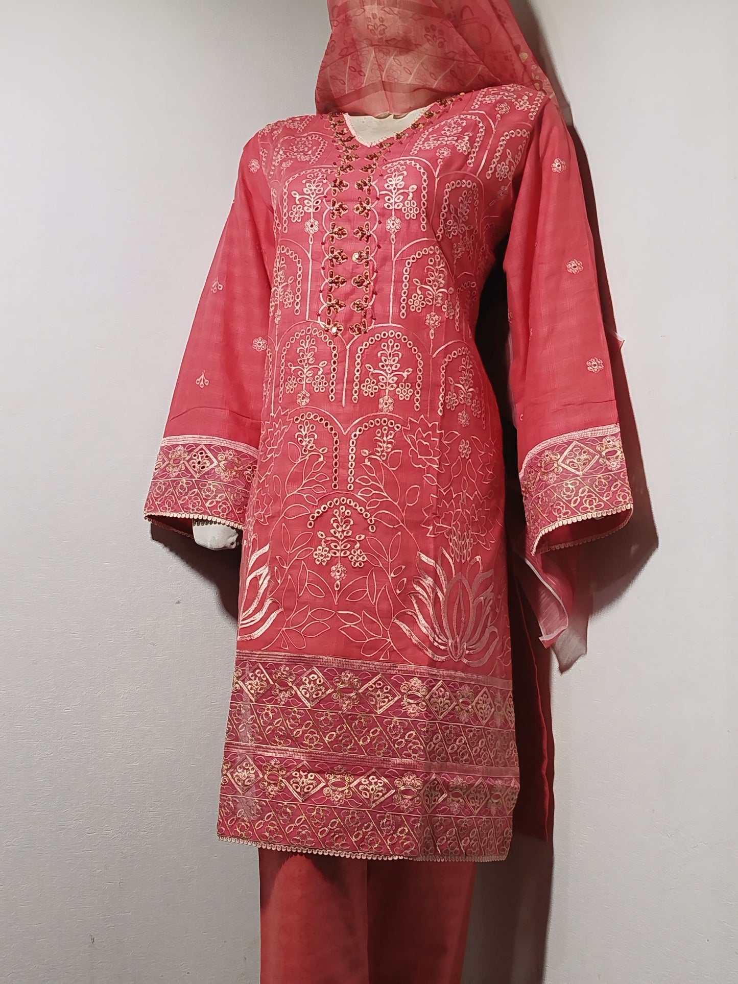 Summer Luxury 3PC – Hand-Embellished Cotton with Pearl Detail